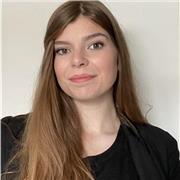 Professeur particulier de Droit actuellement élève-avocat diplômée d'un Master en Droit des affaires - Droit fiscal